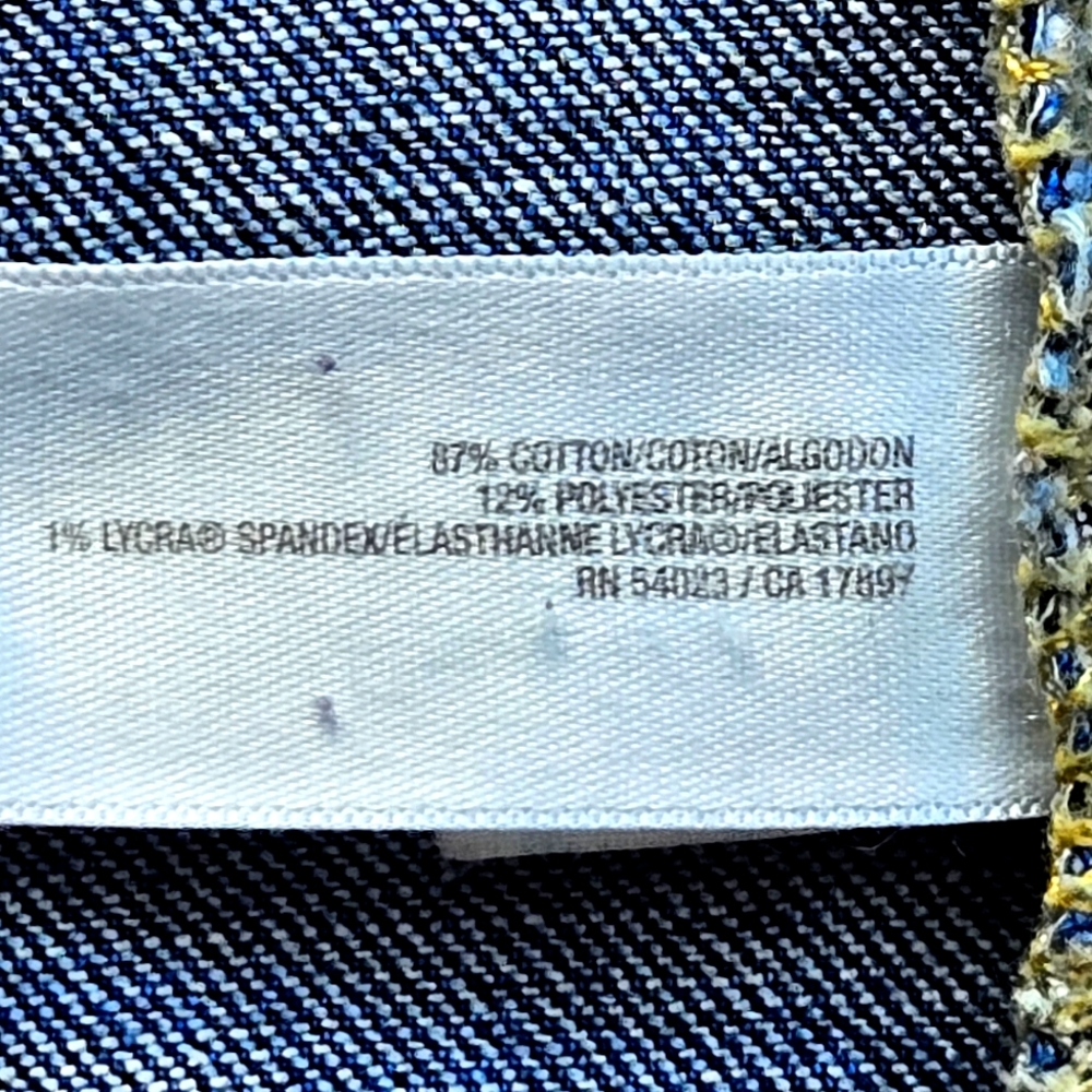 Old Navy Denim Trucker Jacket Classic Blue - 2 Side Pockets, 2 Chest Pockets EUC - Picture 9 of 9